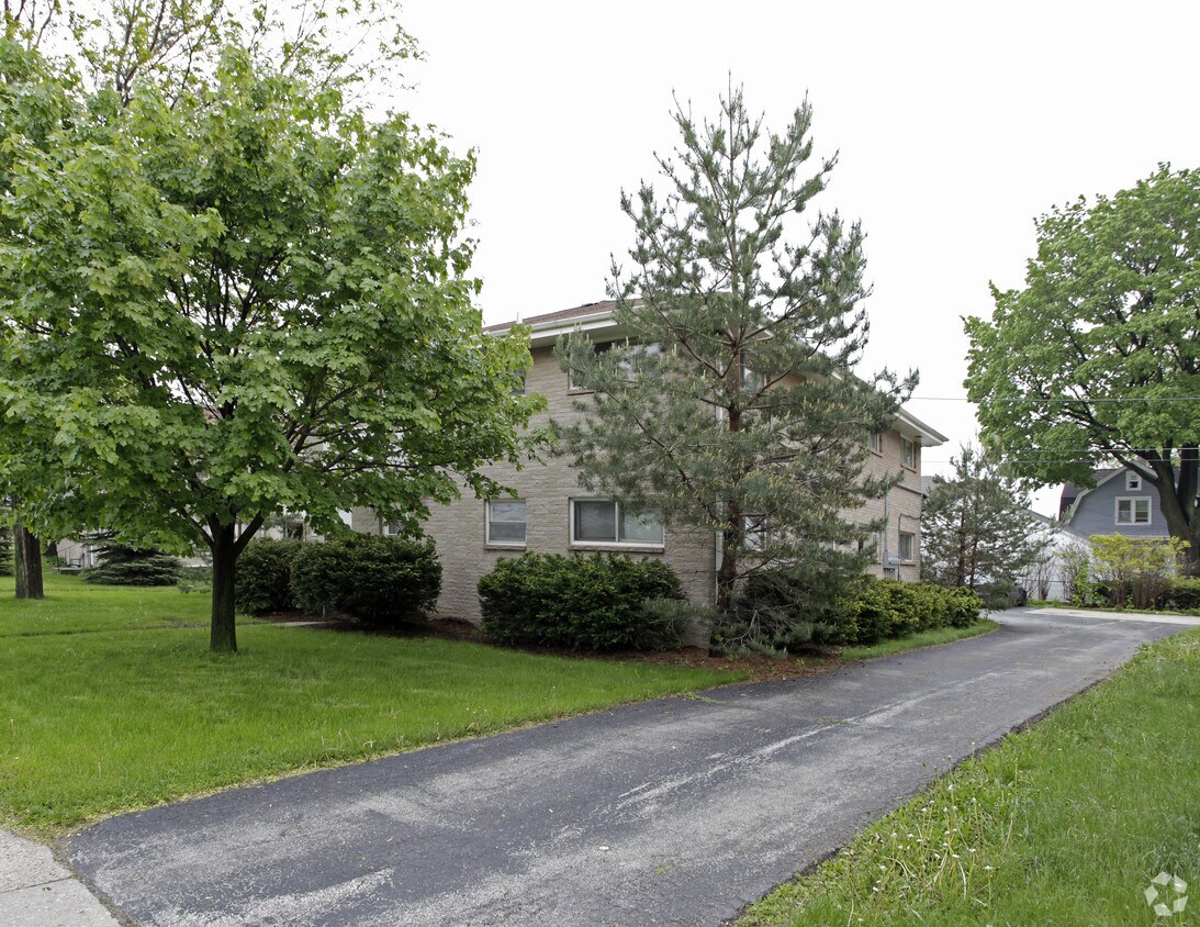 Foto del edificio - 4715 W Wells St