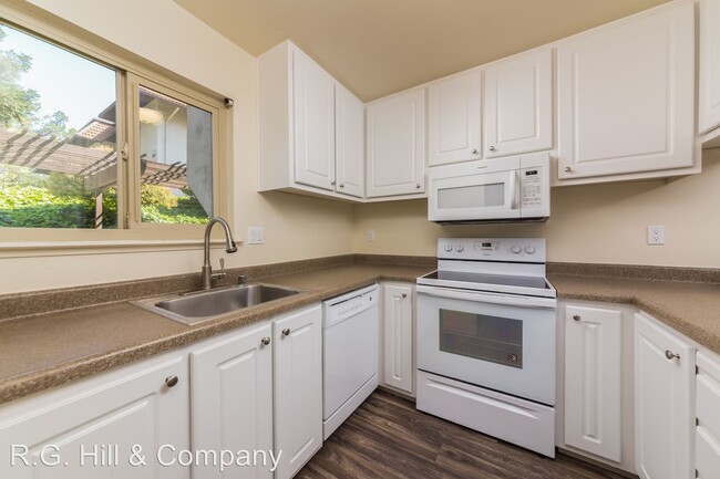 Building Photo - 1293 Montego