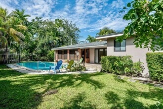 Building Photo - 9100 SW 81st Ave