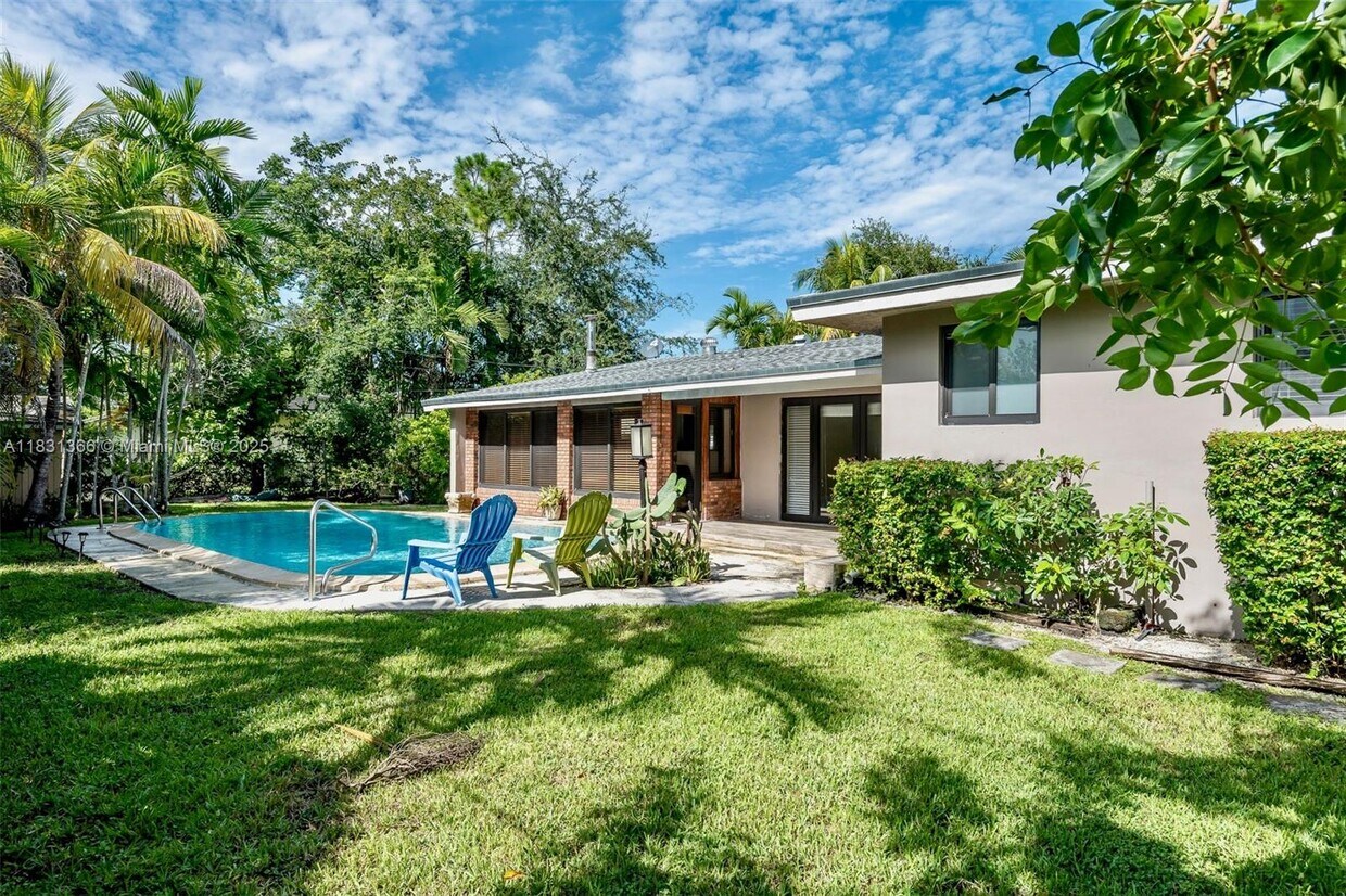 Primary Photo - 9100 SW 81st Ave