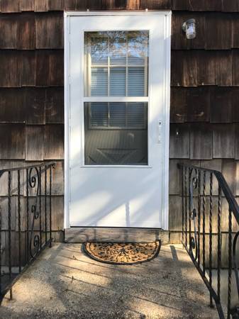 Building Photo - 44 Laurelton Ave