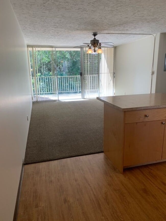 Building Photo - Northbrook-Melemanu -  2 Bedroom, 1 Bath Unit with 1 assigned parking