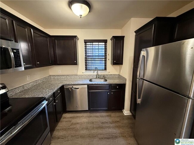 Foto del edificio - 629 Linden St