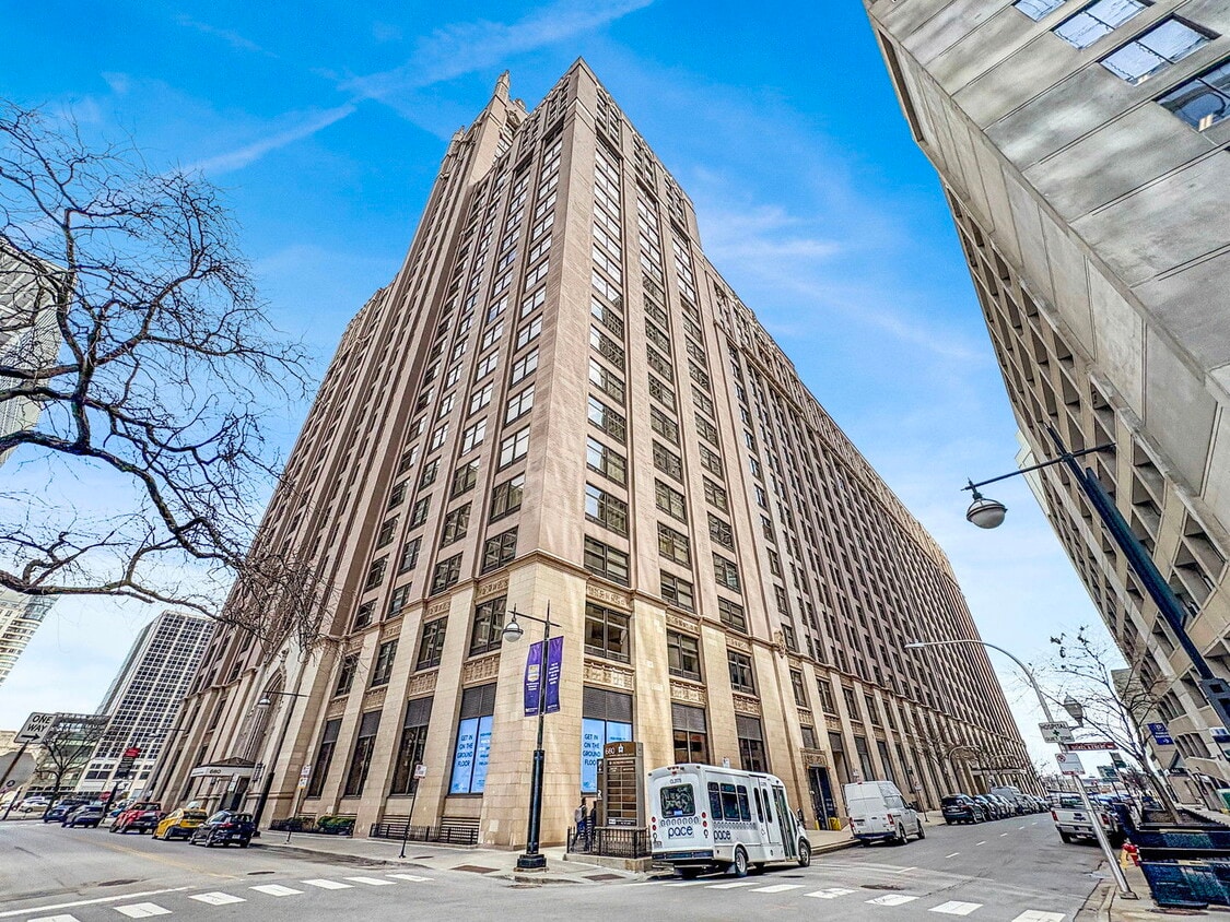 Primary Photo - 680 N Lake Shore Dr