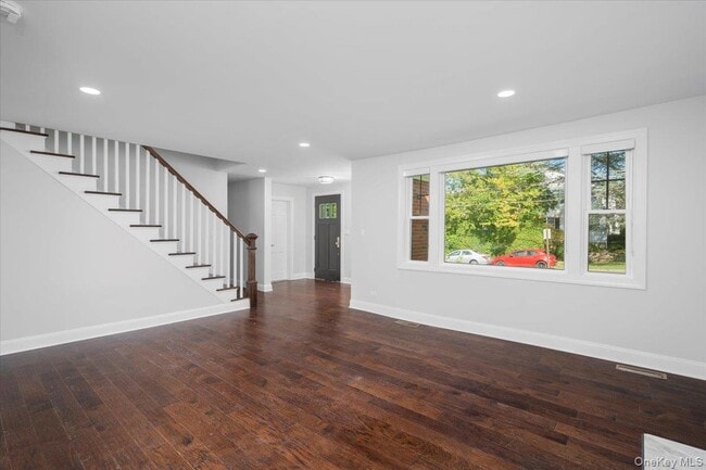 Building Photo - 115 Davis Ave