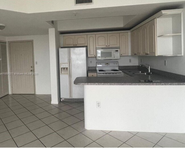 Building Photo - 3500 Coral Wy
