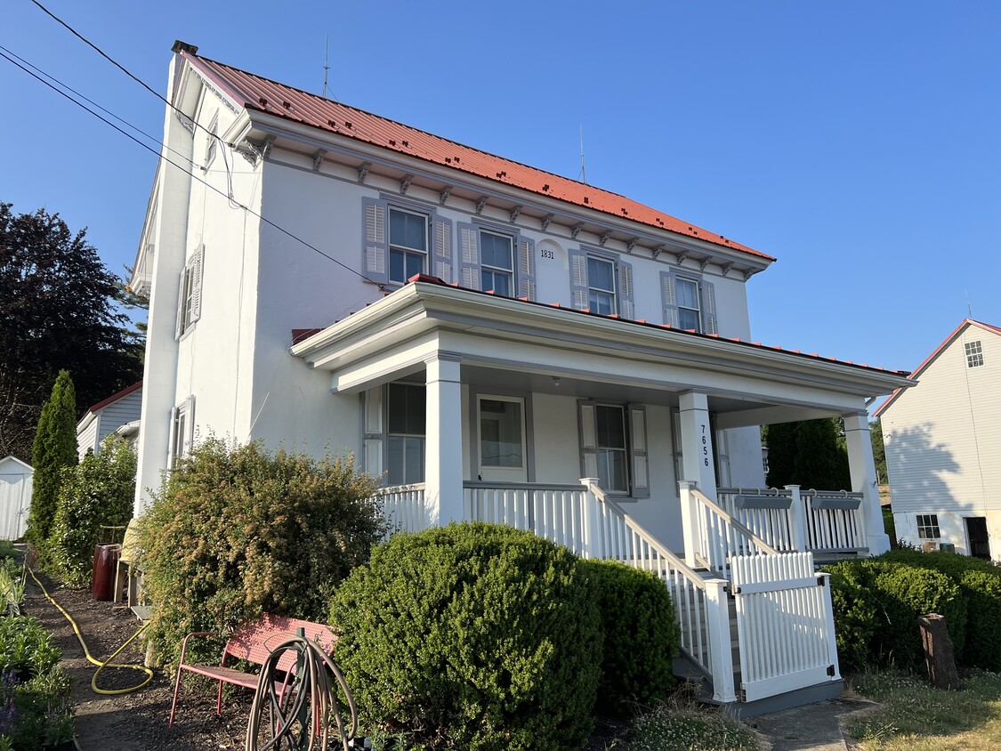 Primary Photo - 7656 Boyertown Pike