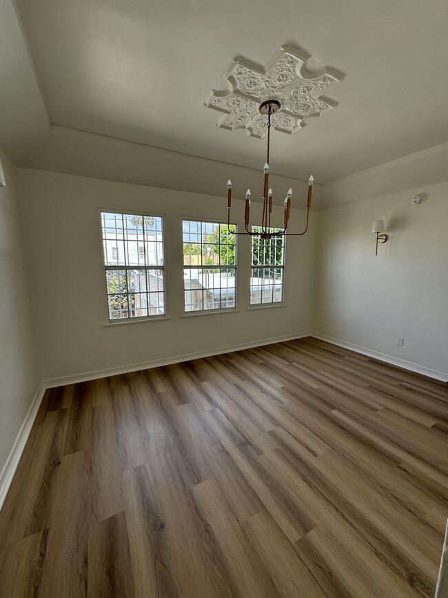 Dining room - 1335 S Redondo Blvd