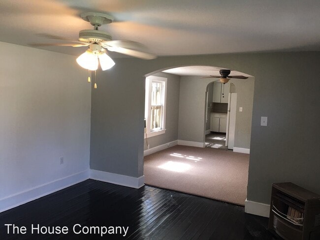 Building Photo - 1 br, 1 bath Apartment - 1819 37th, Down