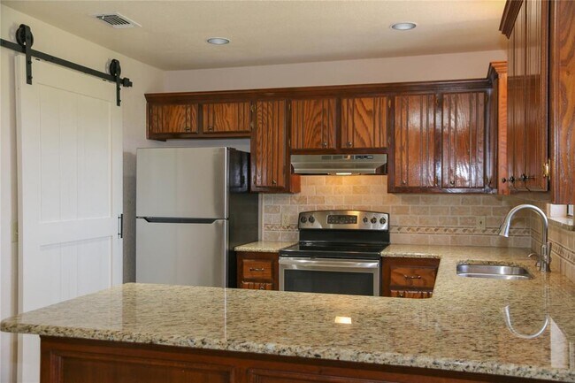 Foto del edificio - 13000 S Robinson Ave