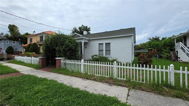 Building Photo - 606 Orange Ave