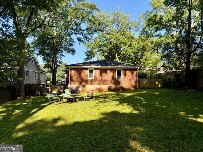 Foto del edificio - 99 Norwood Ave NE