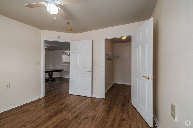1BR, 1BA - 640SF - Bedroom - Donaghey Court Apartments