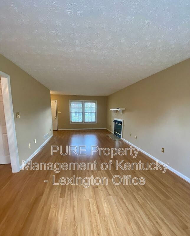 Foto del edificio - 1863 Timber Creek Dr