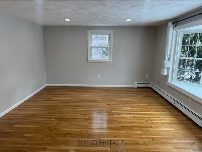 Foto del edificio - 108 Trimount Ave