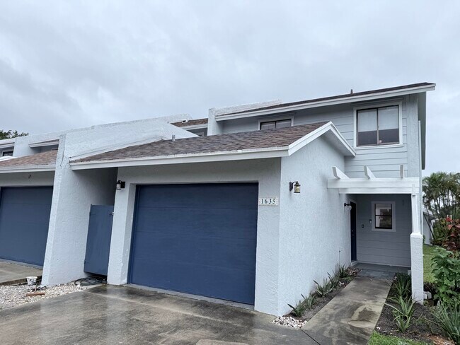 Foto del edificio - 1635 Woodbridge Lakes Cir