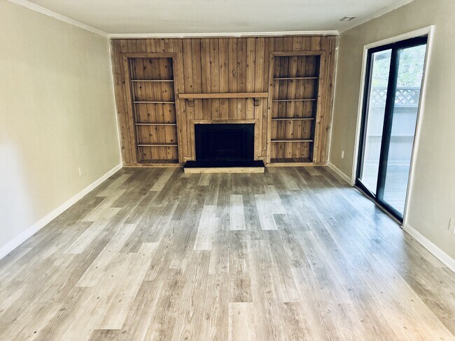 Foto del edificio - 202 Finley Forest Dr