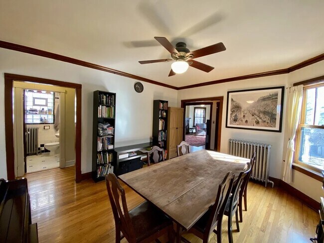 Foto del edificio - 4738 N Karlov Ave