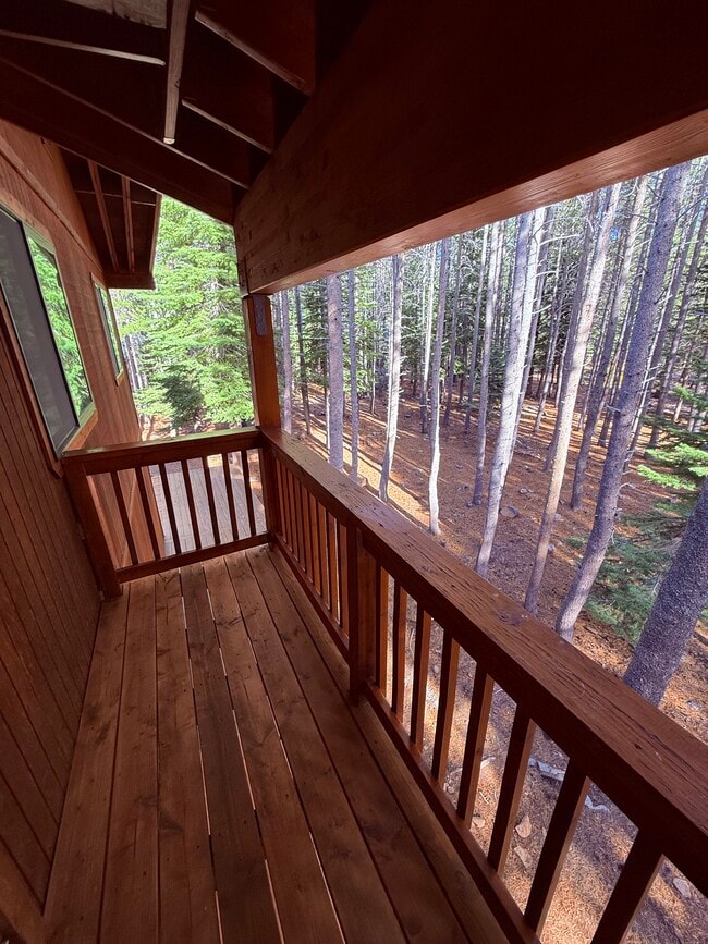 Deck outside of entrance - 11750 Chapelle Pl