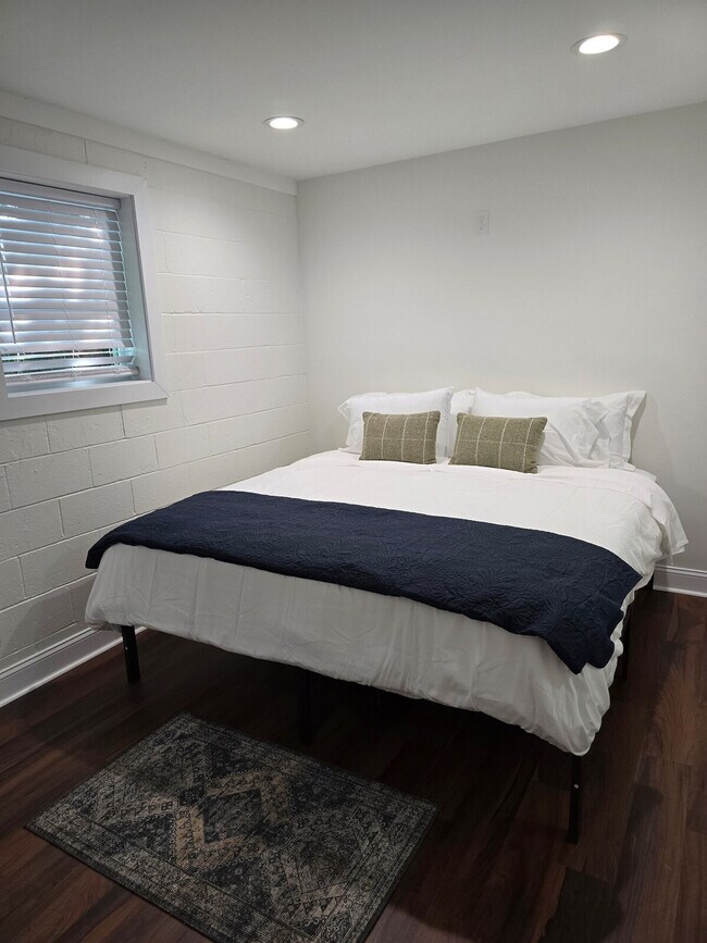 Foto del edificio - 1307 Buncombe Rd