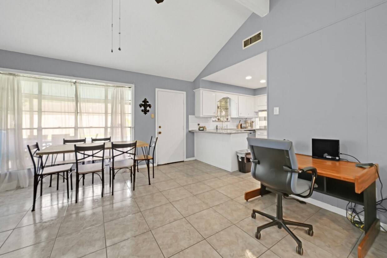 Foto del edificio - 222 Wickhamford Way