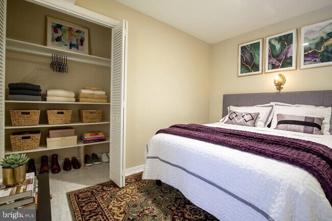 Foto del edificio - 6034 Chesterbrook Rd