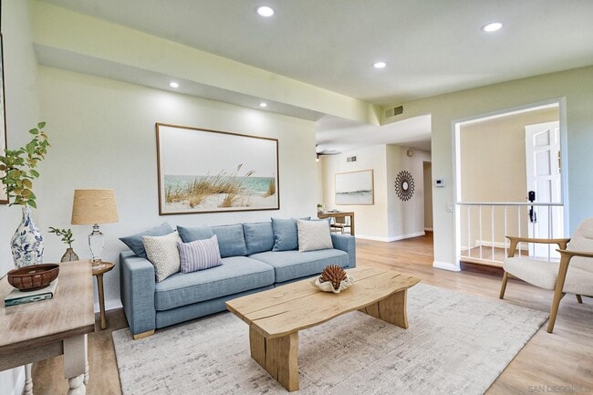 Building Photo - 13064 Calle De Las Rosas