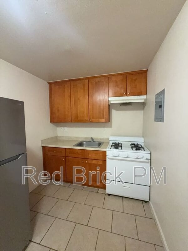 Photo - 11 W. 25th St. House