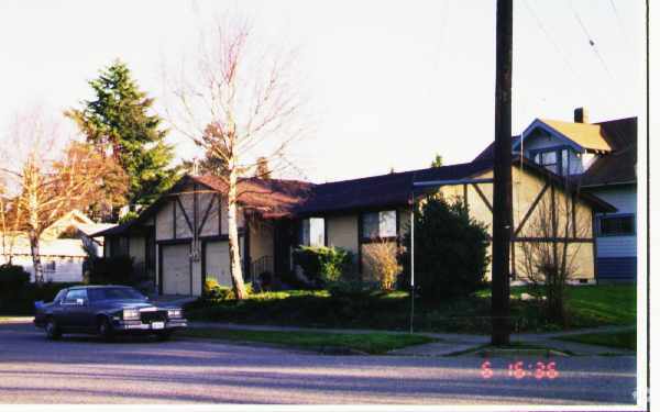 Primary Photo - 866-866B S 35th St
