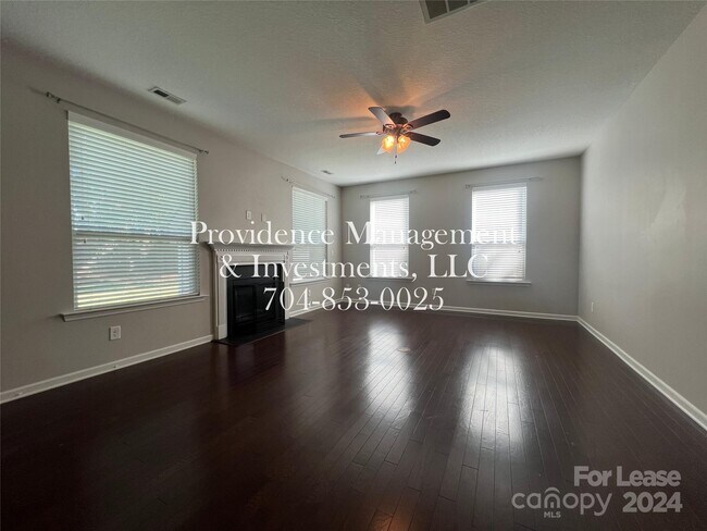 Foto del edificio - 2024 Middleton Farm Dr
