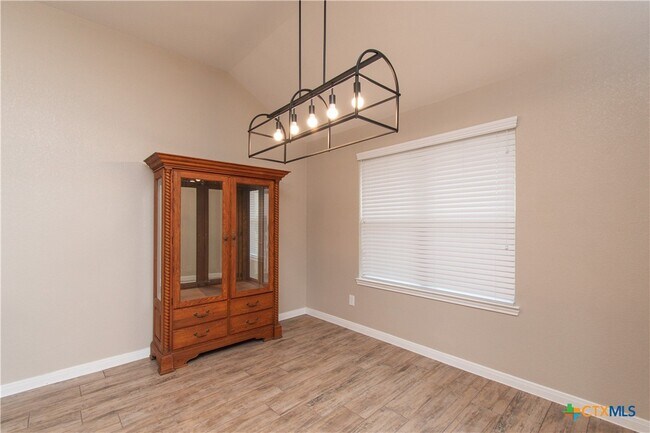 Foto del edificio - 2060 Stillwell St