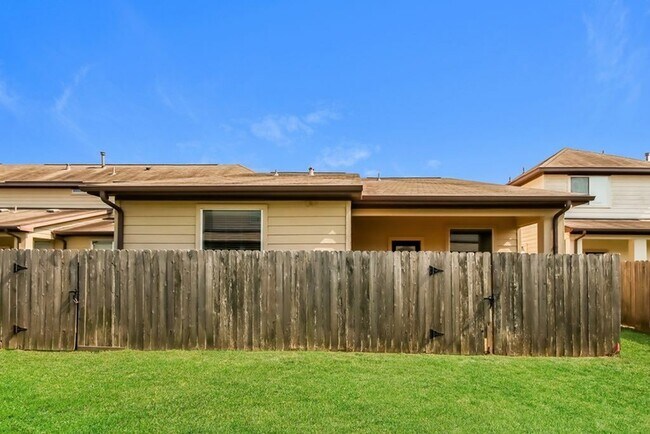 Foto del edificio - 12227 Ghita Lane