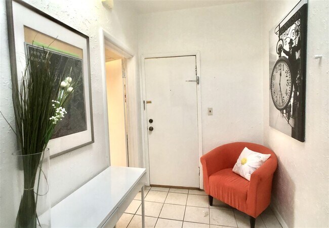 Foto del edificio - 16 Beacon Ave