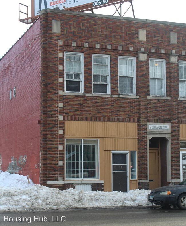 Building Photo - 776 7th St E