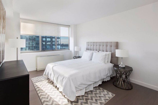 Foto del edificio - 560-562 10th Ave