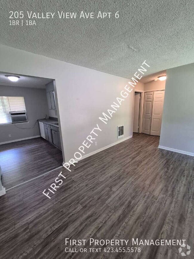 Building Photo - 205 Valley View Ave