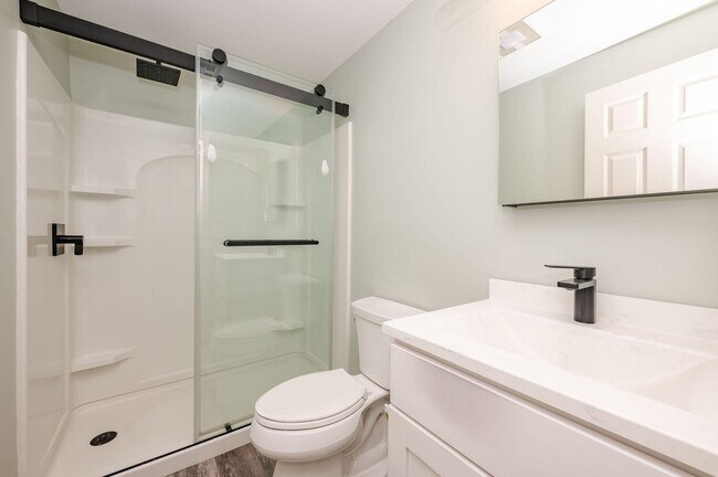 Foto del edificio - 75 Woodland Green