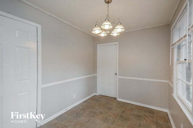 Foto del edificio - 4804 Thompson Mill Rd