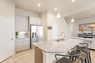 Building Photo - 5215 Pr Ter Ln