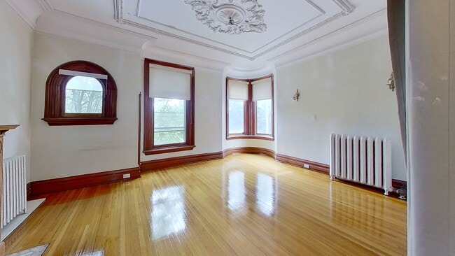 Living Room - 71 Spadina Rd