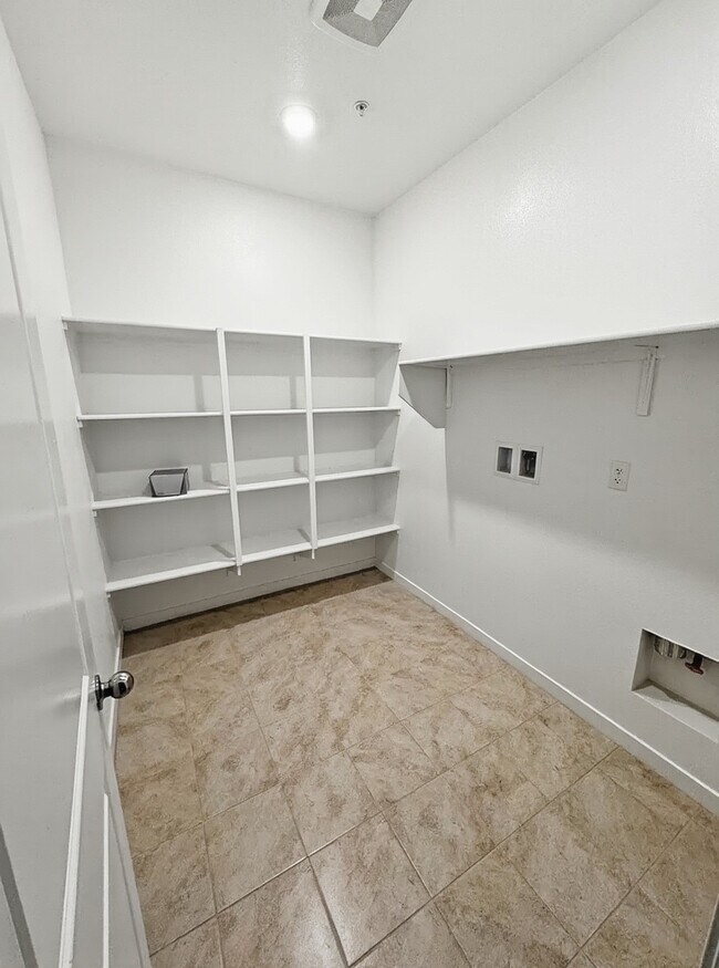 Foto del edificio - 62698 N Crescent St