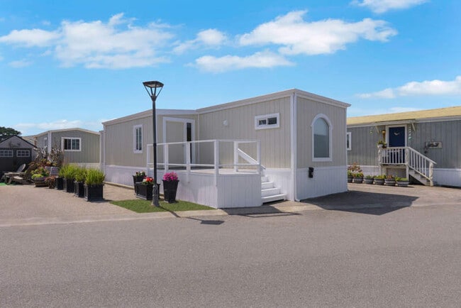 Building Photo - 22 Dahlberg Dr