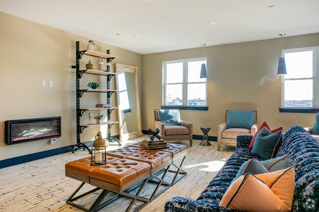 Lounge - North District Lofts