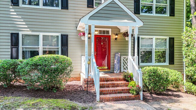 Foto del edificio - Beautifully Refreshed 4 Bedroom 3 Bath Col...