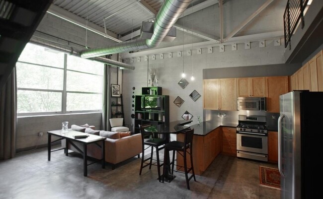 Foto del edificio - 400 Village Pkwy