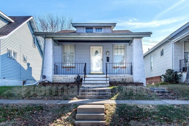 Building Photo - 6448 Wanda Ave