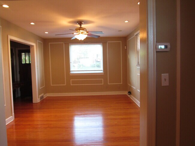 Foto del edificio - 5333 Ames St NE