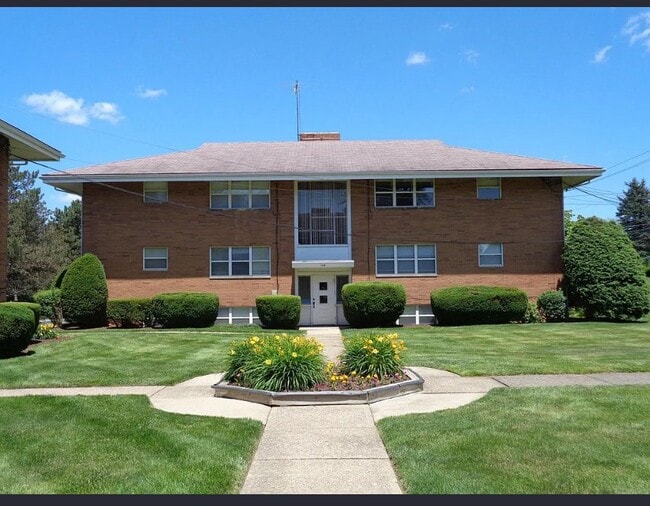 Building Photo - 168 S Miller Rd