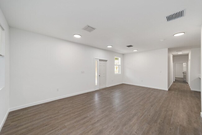 Foto del edificio - 1591 NW 29 Rd