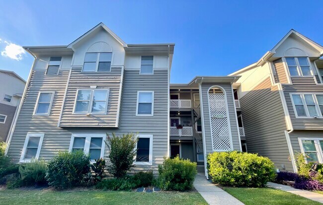 Building Photo - 6732 Willowbrook Dr